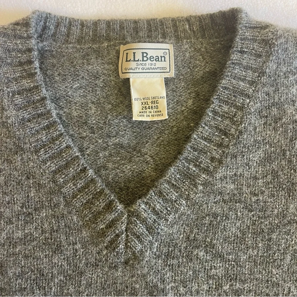 L.L.Bean XXL 100% Shetland Wool Gray V Neck Sweater Heritage Outdoors Repair
